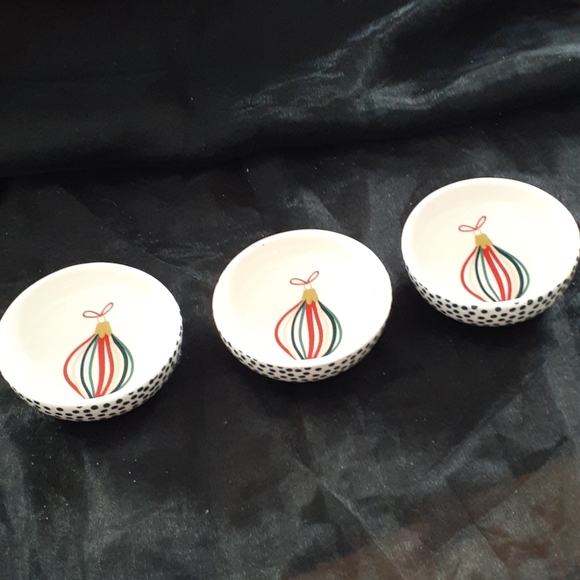 Coton Colors Other - Coton Colors Dipping Bowls